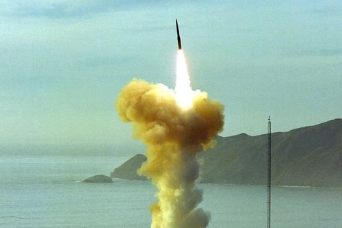 Minuteman III phục vụ thêm 25 năm do thất bại nặng nề trong việc tạo ra ICBM mới