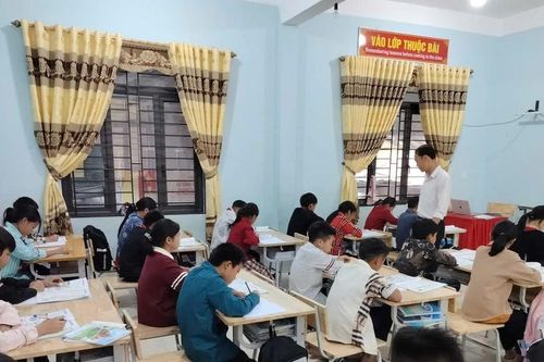 301 học sinh Tuyên Quang trở lại trường học sau khi khắc phục hậu quả mưa lũ