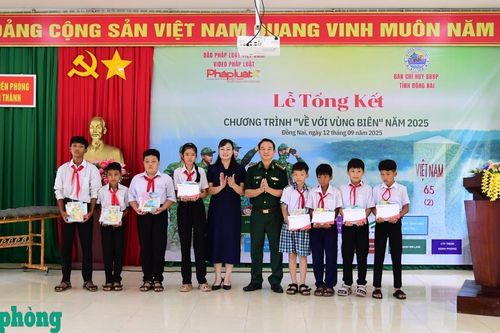 Lan tỏa yêu thương từ Chương trình 'Về với vùng biên' năm 2025