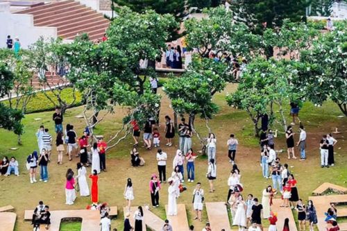 Vũng Tàu: Cấm du khách leo lên đài liệt sĩ chụp ảnh tháp Tam Thắng