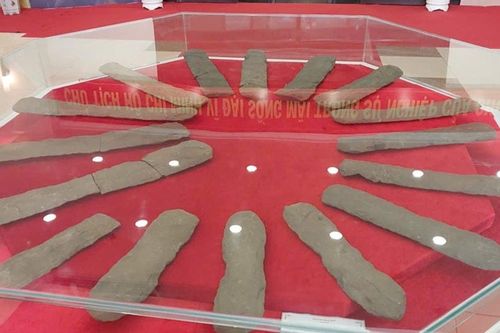 Độc đáo Bảo vật quốc gia đàn đá Đắk Sơn ở Lâm Đồng