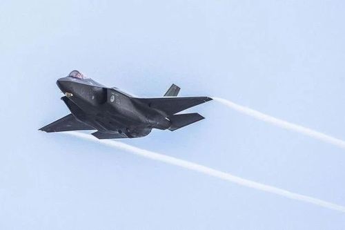 Tiêm kích F-35 phóng tên lửa hàng trăm nghìn USD để chặn UAV trên không phận Ba Lan