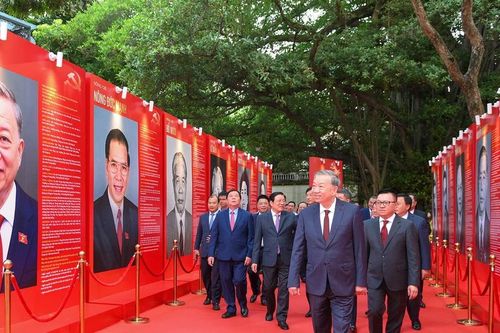 Tổng Bí thư Tô Lâm dự lễ ra mắt Trang thông tin điện tử 'Đảng Cộng sản Việt Nam - Đại hội XIV'