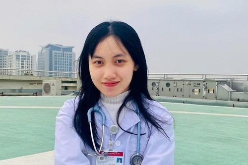 Nữ thủ khoa 'siêu hiếm' chọn bác sĩ nội trú chuyên ngành ung thư