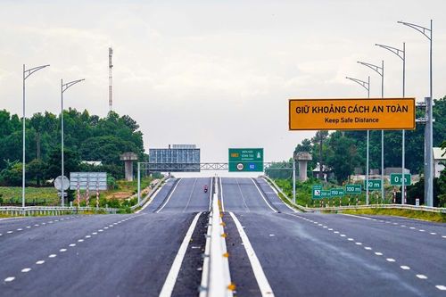 Hạ tầng giao thông đồng bộ - 'cú hích' đưa phía Đông TP.HCM phát triển