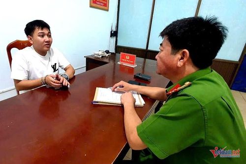Dùng ly thủy tinh ném bạn nhậu tử vong trong đám giỗ