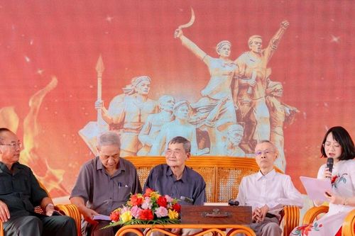 Rưng rưng ký ức về những người làm nên Xô viết Nghệ Tĩnh qua lời kể thân nhân