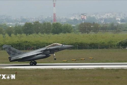 Pháp triển khai 3 tiêm kích Rafale bảo vệ không phận Ba Lan