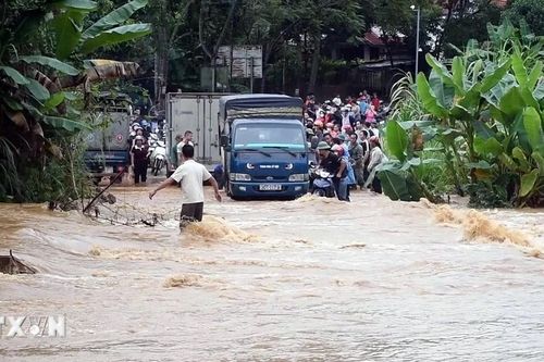 Tuyên Quang: Mưa lớn làm sạt lở nhiều tuyến đường, hư hỏng tài sản