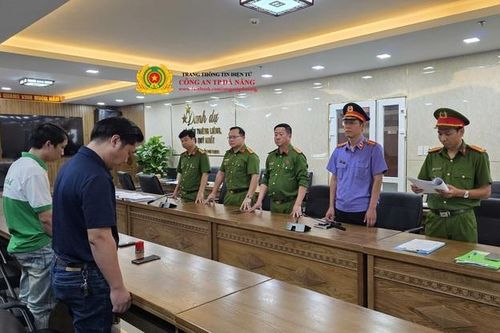 Bắt nhóm đối tượng sản xuất, tiêu thụ hàng chục nghìn hũ nước yến chưng giả trên cả nước