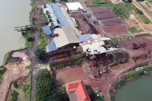 Đổ trộm 905,3 tấn chất thải rắn gây ô nhiễm môi trường nghiêm trọng, nhóm đối tượng bị khởi tố