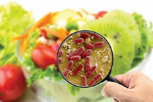 Sau ăn sáng, 5 em học sinh đau bụng dữ dội phải nhập viện gấp