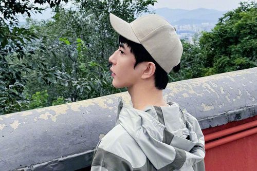 Xót xa hình ảnh cuối cùng của nam diễn viên qua đời vì ngã lầu
