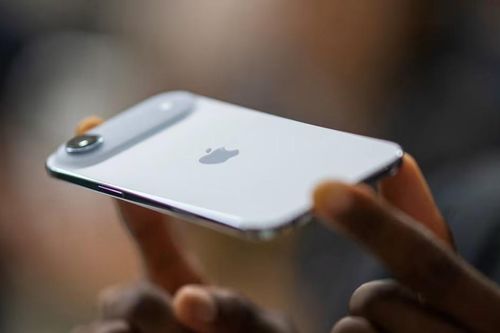 Quân bài chiến lược của Apple giữa thời kỳ người dùng 'ngại' đổi điện thoại