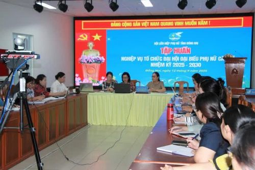 Trên 300 cán bộ tham gia tập huấn nghiệp vụ tổ chức Đại hội đại biểu phụ nữ cấp xã