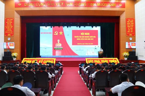 Học viện Hải quân truyền thụ kinh nghiệm chiến đấu, huấn luyện sẵn sàng chiến đấu