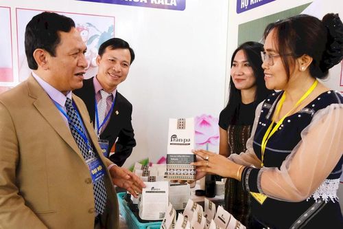Giữ hồn K'ho trong từng giọt cà phê