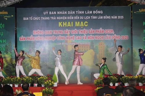 Khai mạc không gian giới thiệu sản phẩm OCOP và món ngon Lâm Đồng