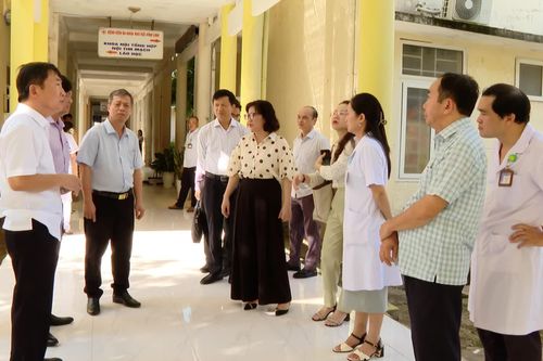 Khảo sát hoạt động khám, chữa bệnh và chăm sóc sức khỏe nhân dân tại Bệnh viện Đa khoa khu vực Vĩnh Linh