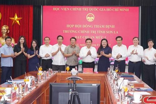 Tự hào Trường Chính trị tỉnh Sơn La đạt chuẩn mức 1