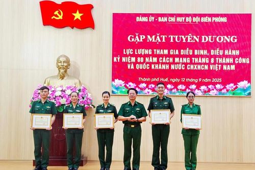 Tuyên dương lực lượng tham gia diễu binh, diễu hành
