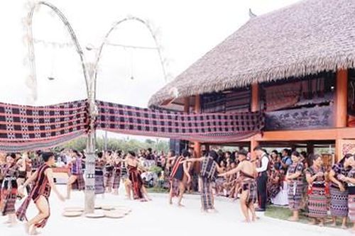 Xây dựng sản phẩm du lịch địa phương đặc sắc