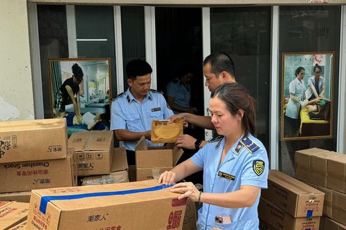 Hà Nội: Phát hiện, xử lý nhiều vụ vi phạm kinh doanh bánh trung thu không rõ nguồn gốc