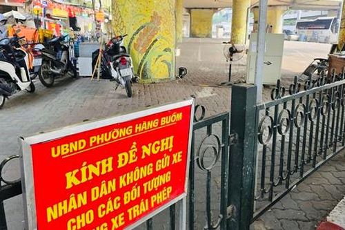 Chủ tịch Hà Nội yêu cầu chấn chỉnh vi phạm trong hoạt động trông giữ phương tiện