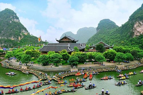 Hồi sinh di sản và định vị bản sắc