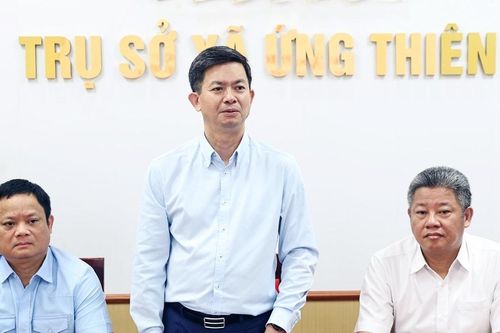 Tổng Thư ký Quốc hội, Chủ nhiệm Văn phòng Quốc hội Lê Quang Tùng làm việc với UBND TP. Hà Nội
