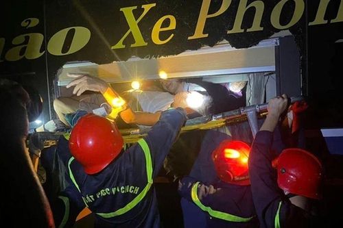Tai nạn liên hoàn trên cao tốc La Sơn - Túy Loan, nhiều người bị thương