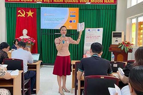 Tập huấn giảng viên tuyến tỉnh thuộc Chương trình 'Thúc đẩy sự phát triển toàn diện của trẻ em thông qua đào tạo kỹ năng làm cha mẹ tích cực'