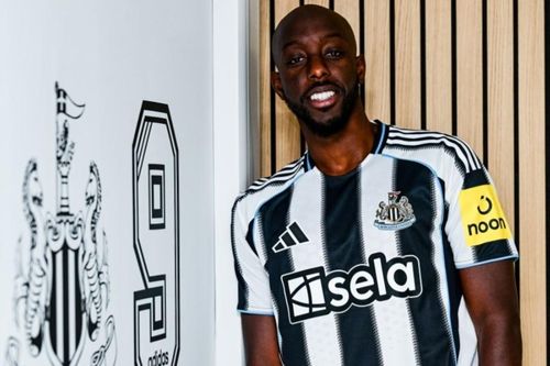 Vừa gia nhập Newcastle, tân binh bom tấn nghỉ vô thời hạn