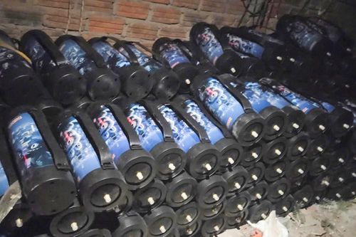 Đường dây mua bán, vận chuyển 'khí cười' bị triệt phá, bắt 10 đối tượng