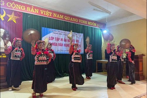 Người Hà Nhì ở Sín Thầu giữ gìn văn hóa truyền thống