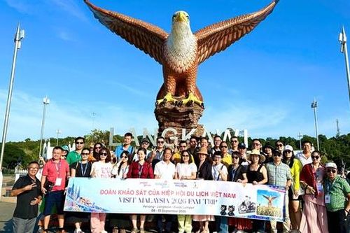 Hiện thực hóa bước đi chiến lược trong hợp tác du lịch Việt Nam - Malaysia