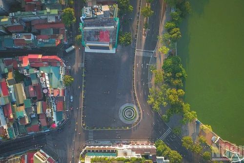 Diện mạo mới của quảng trường Đông Kinh Nghĩa Thục sau chỉnh trang bước đầu
