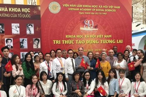 Đại sứ Cuba ấn tượng với Triển lãm '80 năm Hành trình Độc lập-Tự do-Hạnh phúc'