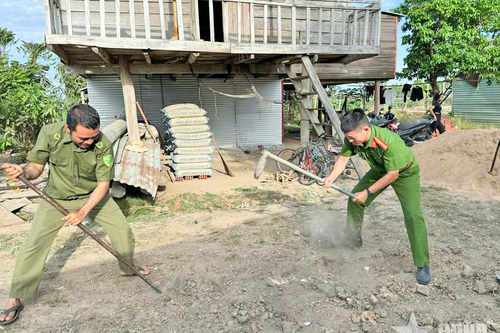 Cán bộ công an gần dân, vì dân