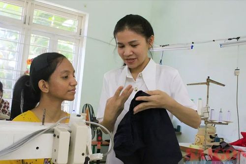 Những cô giáo đặc biệt ở Trung tâm Nuôi dạy trẻ khuyết tật Võ Hồng Sơn