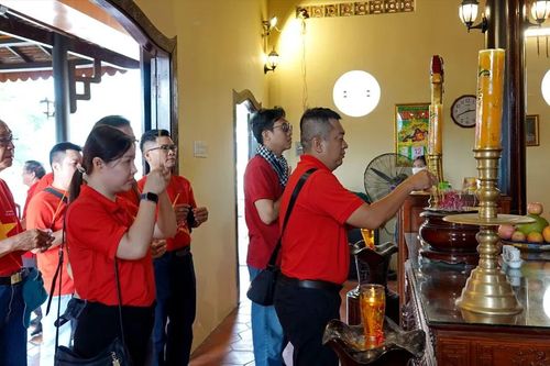 Nhạc sĩ TPHCM về nguồn