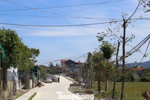 Đường dẫn lên cầu thi công uốn lượn gây tranh cãi?