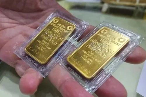 Người mua vàng SJC lỗ nặng trong 5 ngày qua
