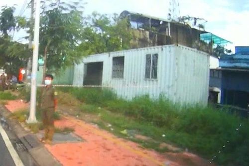 Phát hiện thi thể phụ nữ trong container bỏ hoang, có dấu vết cháy