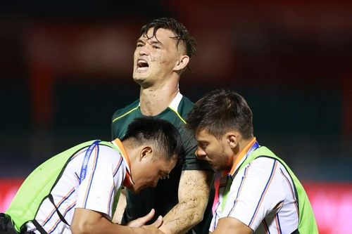 Patrik Lê Giang nén đau hóa giải dàn sao của Nam Định