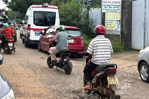 Tình trạng sức khỏe bé trai 12 tuổi trong vụ thảm án 3 người tử vong ở Đắk Lắk