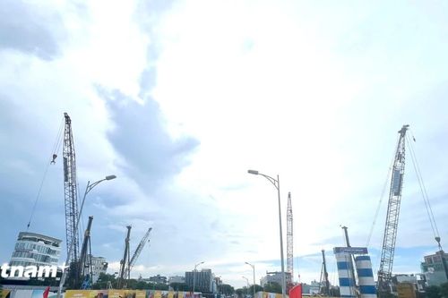 Cần giải quyết sớm việc cầu Hòa Xuân ách tắc