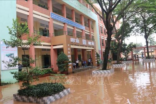 Đồng Nai: Khoảng 1.500 học sinh nghỉ học do nước sông dâng cao gây ngập sâu