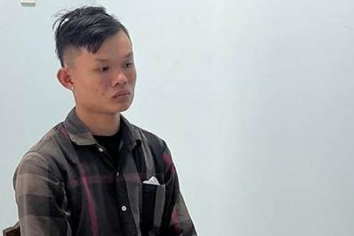 Khởi tố nam thanh niên mang mã tấu đi trả thù, chém nhầm người khác