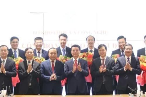 Bộ Khoa học và Công nghệ công bố quyết định bổ nhiệm và điều động cán bộ